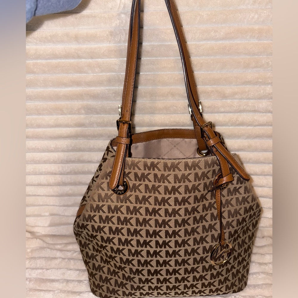 Michael Kors Brown Logo Tote Bag - Picture 9 of 9